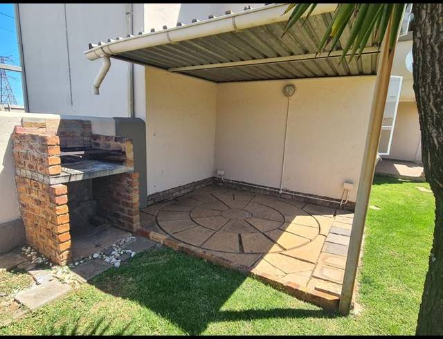 2 BEDROOM PROPERTY TO RENT IN DALPARK EXT 1